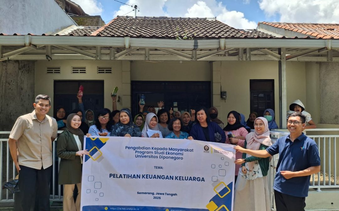 Pengabdian Masyarakat : Pelatihan Literasi Keuangan Keluarga Kepada Ibu-Ibu PKK RT.05/RW.09, Ungaran Timur, Kabupaten Semarang